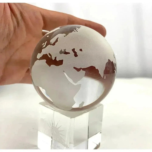 VTG Crystal Tabletop Etched Earth Globe W/Base Stand Blue Velvet Box - Picture 4 of 16